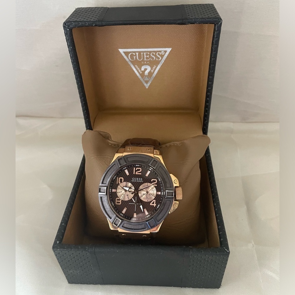 GUESS-Rigor Men's watch